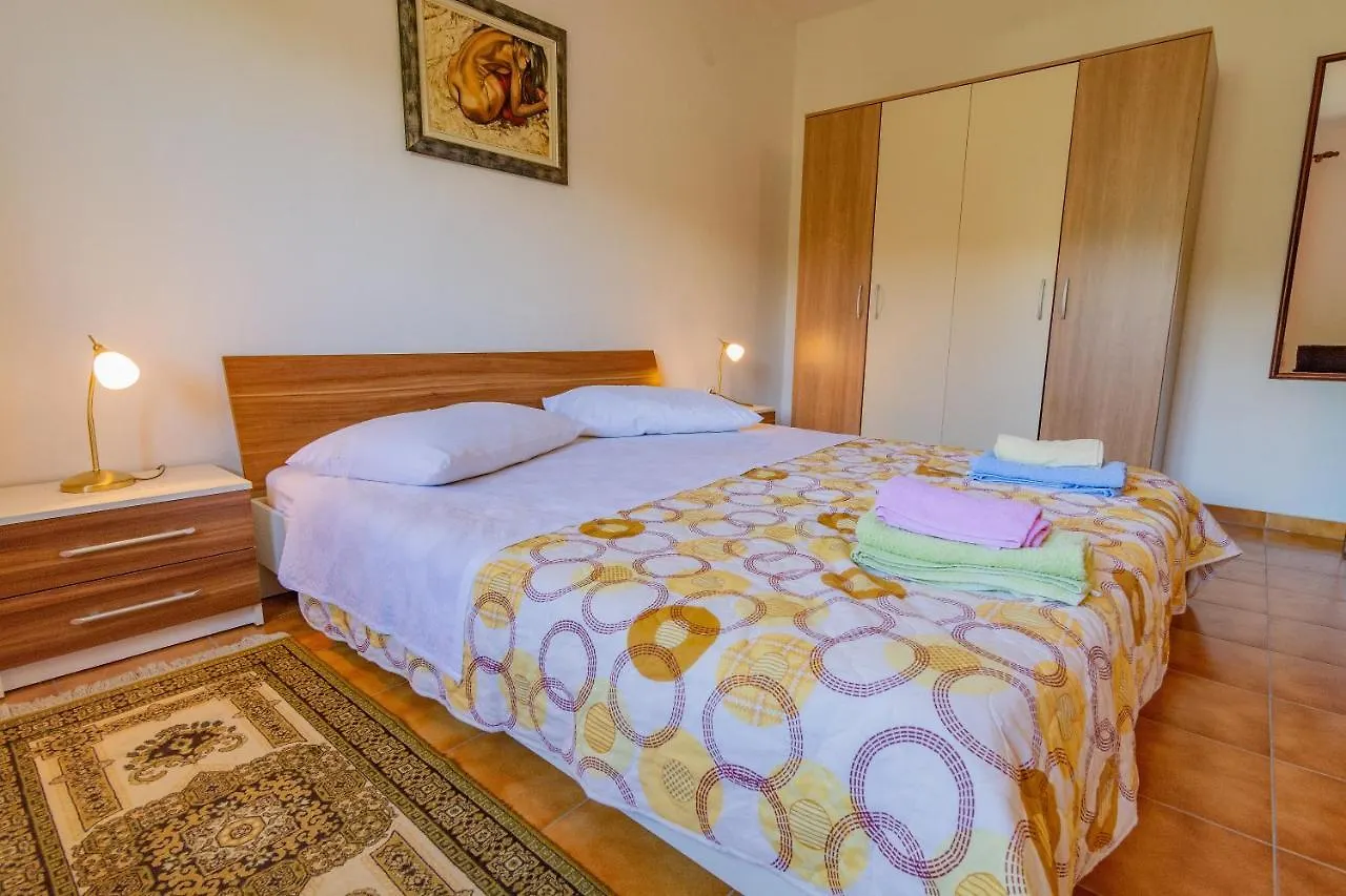 Apartment Dumicic 1 Mundanije Croazia